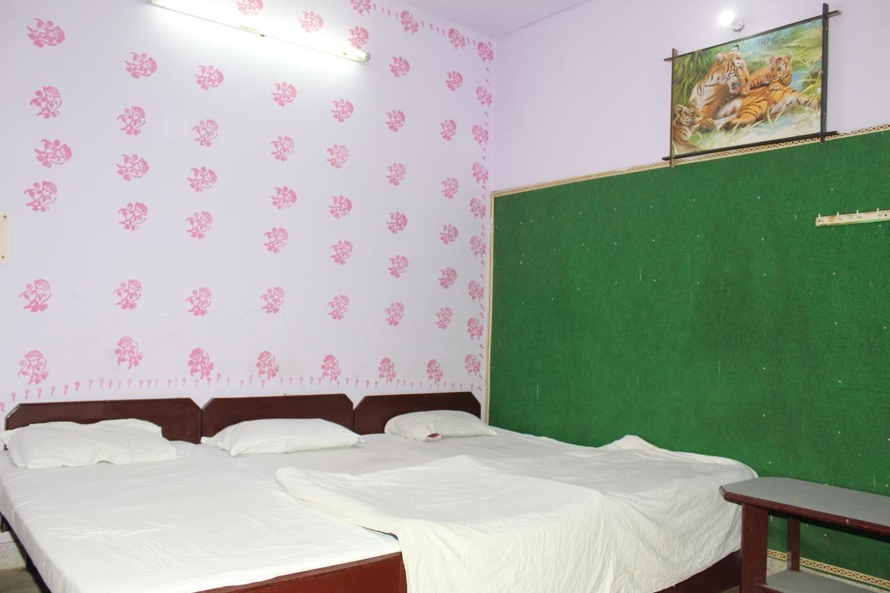 Hotel Raj Bed & Breakfast Agra  Dış mekan fotoğraf