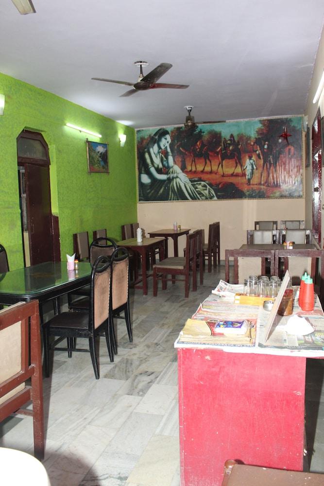 Hotel Raj Bed & Breakfast Agra  Dış mekan fotoğraf