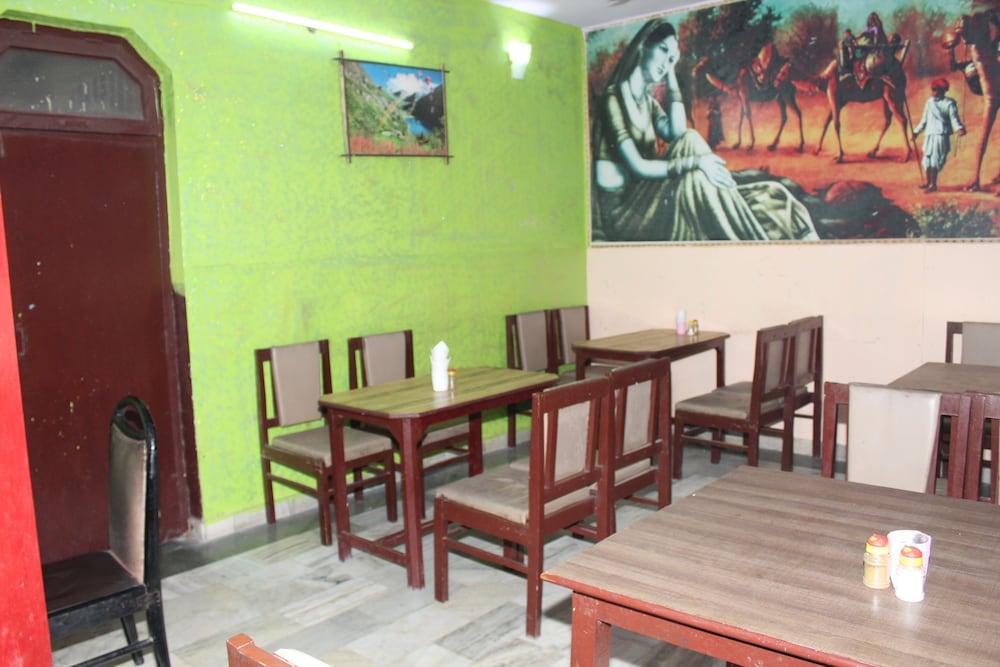 Hotel Raj Bed & Breakfast Agra  Dış mekan fotoğraf